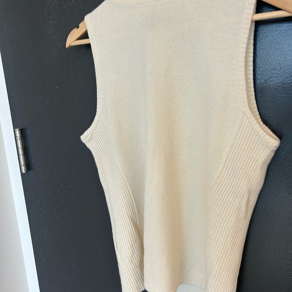 Etcetera L cashmere/wool blend Cream Sleeveless mock neck in new condition - Picture 5 of 9